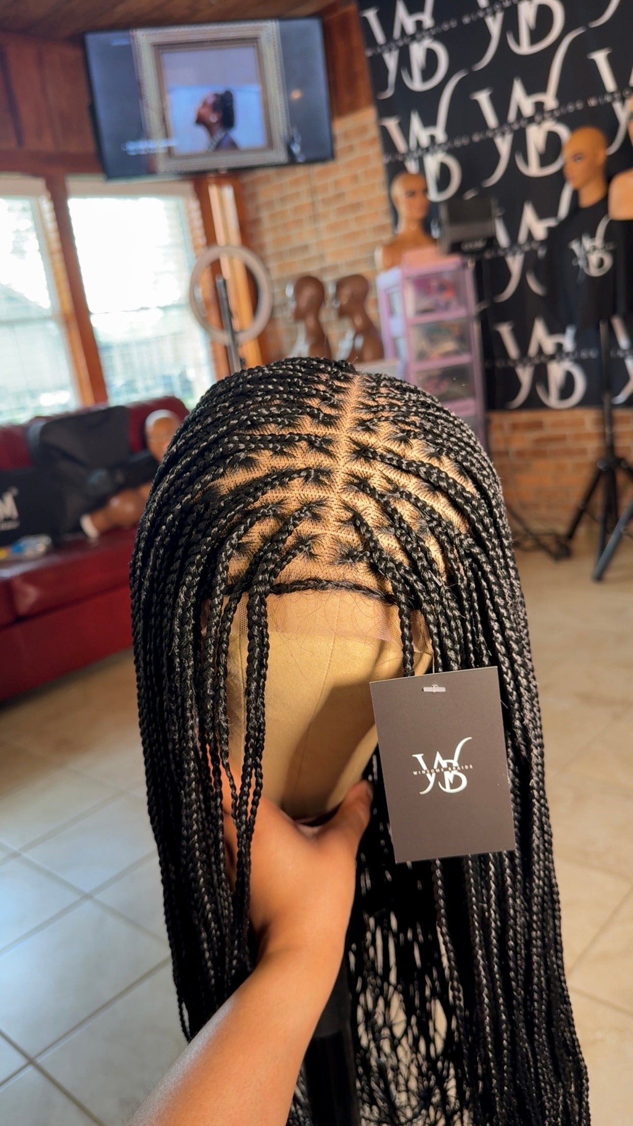 Knotless Closure